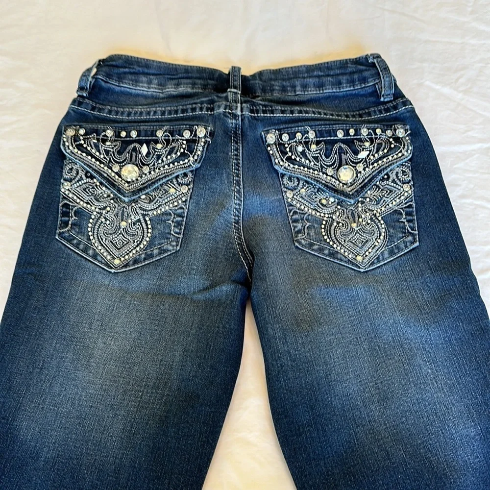 Indigo United jeans with gemstone design on back pockets bootcut GREAT CONDITION